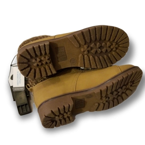 Women's Hiking Boots - Picture 7 of 7